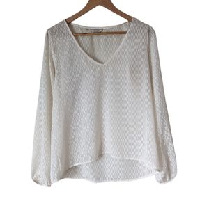 Guess Cream V-neck Chiffon Blouse Size Medium